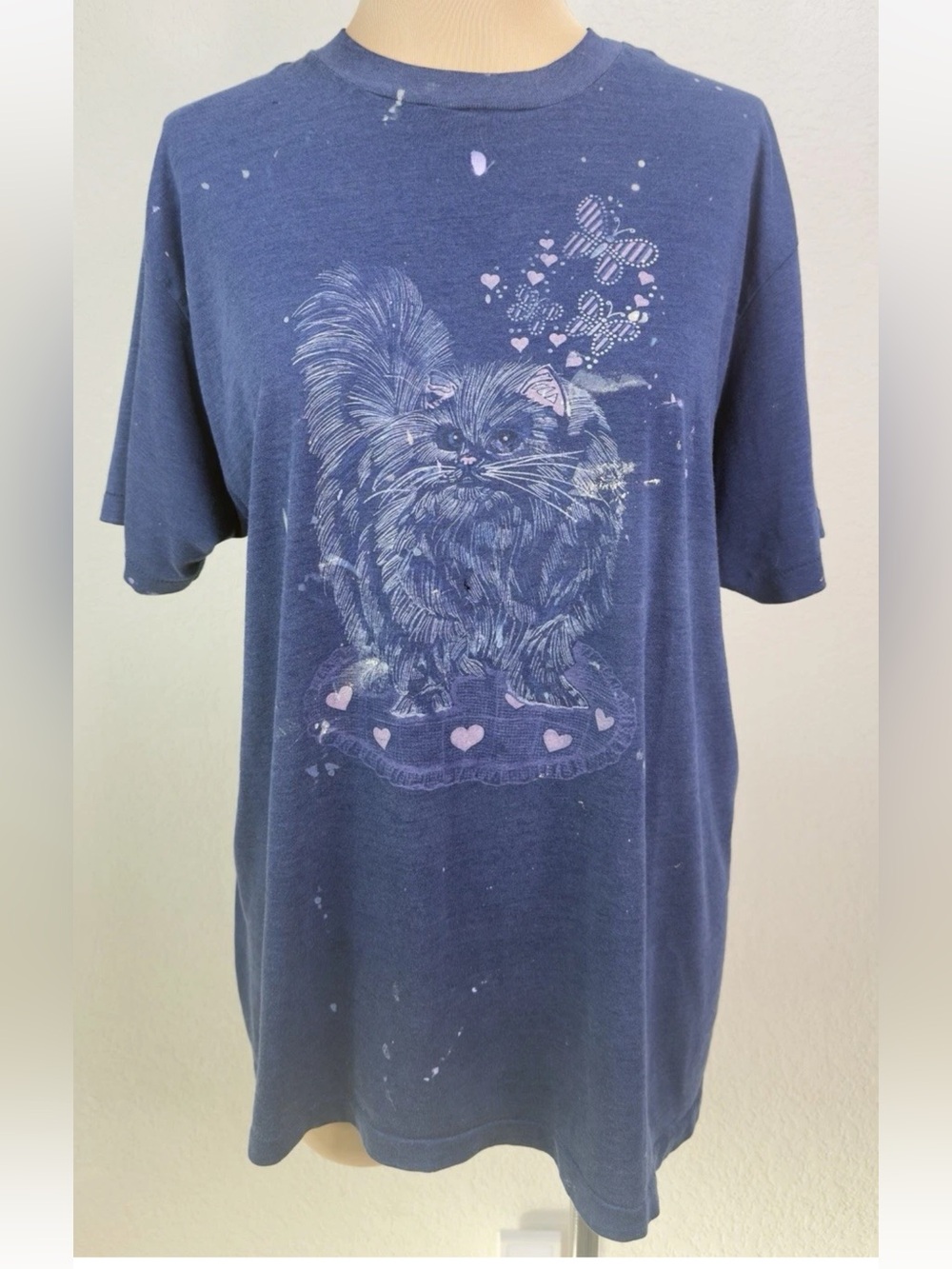 Vintage Hanes Made in USA Blue Pink Heart Cat distress, graphic T-Shirt Top XL
